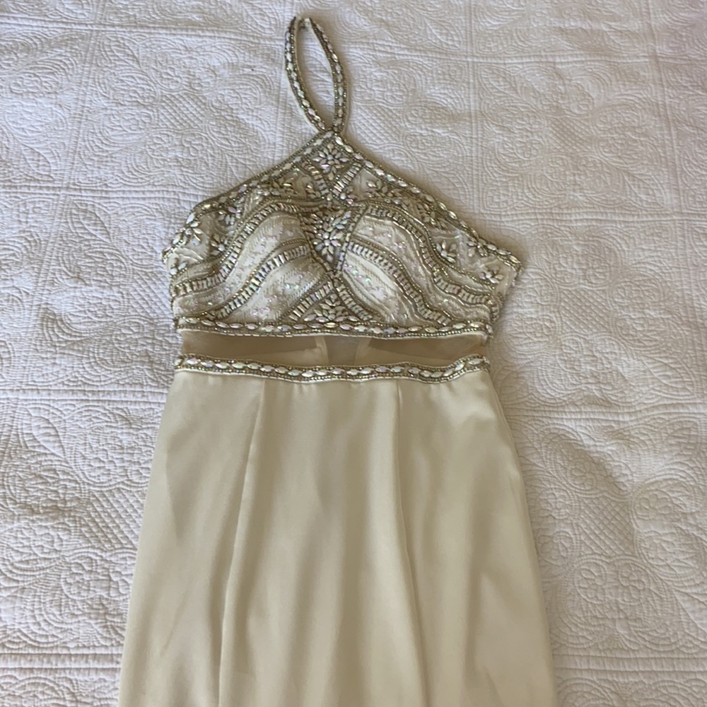 Prom dress - Picture 4 of 6
